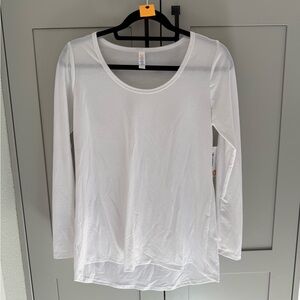 LuLaRoe Lynnae (Classic White Long Sleeve Tee)